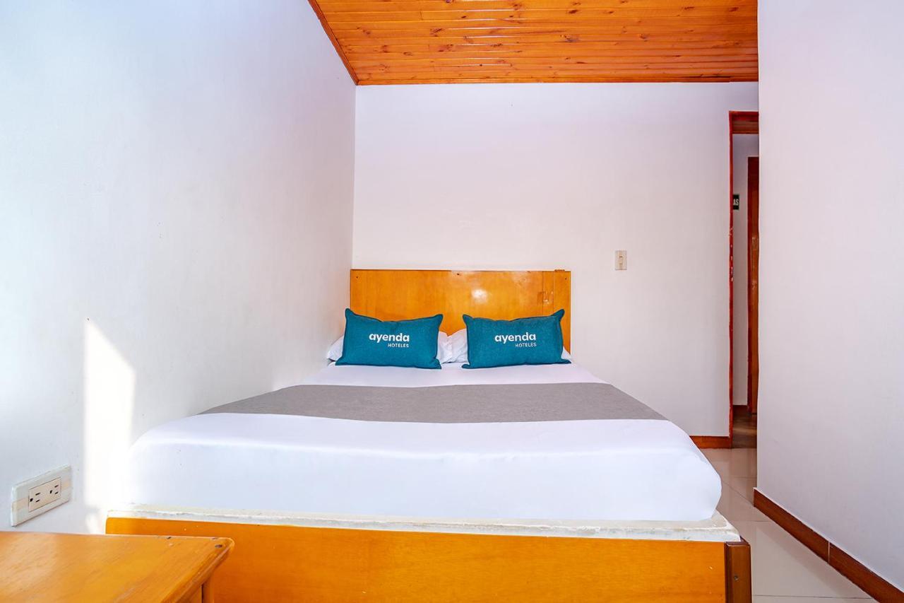 Ayenda San Pedro Hotel Funza Exterior photo
